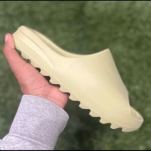 Yeezy Slide Resin Size 10